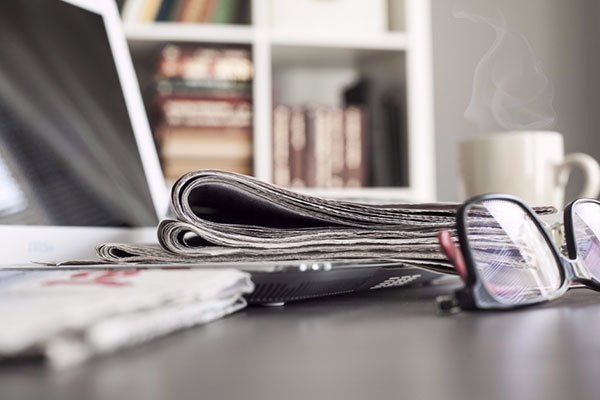 將要整列的零件隨意放到整列機治具板，然后加以各 01